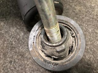 Амортизатор задний PATHFINDER R50 96-04 1998 Внедорожник 3.3