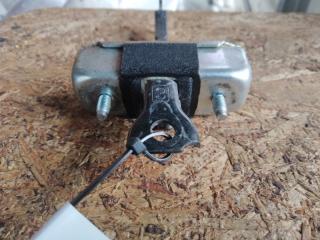 Ограничитель двери задний левый TOYOTA AURIS 06-12