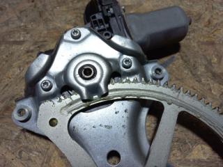 Стеклоподъемник передний левый TOYOTA AURIS 06-12