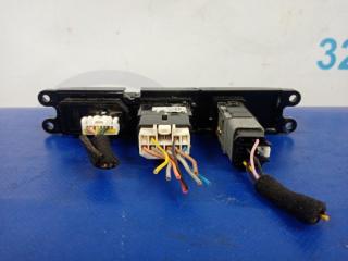 Кнопка аварийной сигнализации KIA SOUL AM 08-13