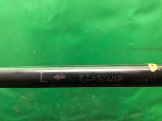 Амортизатор крышки багажника левый QX30 16-20 2017 Внедорожник 2.0 20PET