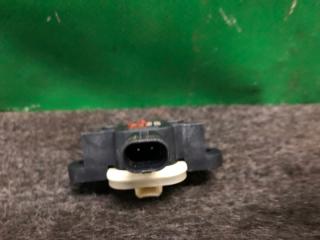 Датчик удара передний правый QX30 16-20 2017 Внедорожник 2.0 20PET