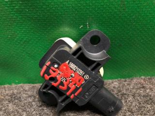 Датчик удара передний левый QX30 16-20 2017 Внедорожник 2.0 20PET