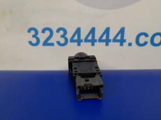 Кнопка аварийной сигнализации G25/G35/G37/Q40 06-14