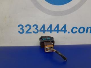 Кнопка обогрева сидений QX56 / TITAN / ARMADA 04-16