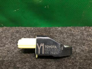 Датчик удара передний правый TOYOTA SIENNA 11-16 GSL30 3.5 2GR-FE
