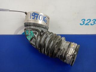 Патрубок воздушного фильтра левый Q50 15-20 2017 Седан 3.0 VR30DDTT