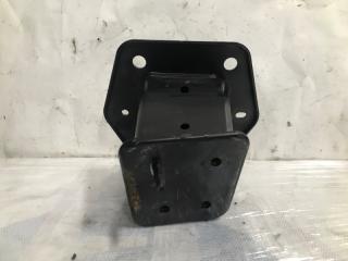 Кронштейн усилителя заднего бампера правый Q50 15-20 2017 Седан 3.0 VR30DDTT