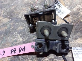 Петля крышки багажника правая TRIBECA B9 05-07