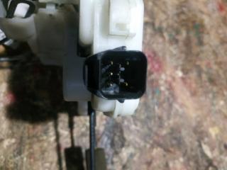 Замок двери передний левый MITSUBISHI GALANT 03-12