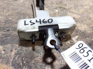 Ограничитель двери передний левый LS460 06-12