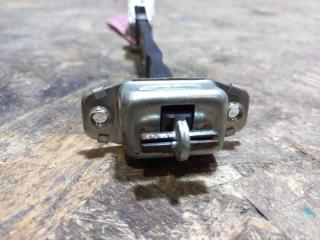 Ограничитель двери передний правый SX4 06-13