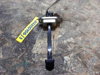 Ограничитель двери передний левый NISSAN ALTIMA L33 12-18