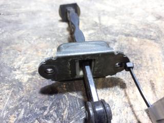 Ограничитель двери задний правый FX S50 03-08 2006 Внедорожник 3.5