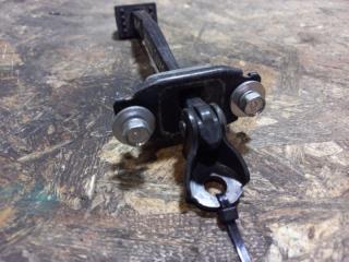 Ограничитель двери задний левый CROSSTOUR 09-15 2010 Хетчбек 3.5