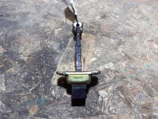 Ограничитель двери задний правый MITSUBISHI OUTLANDER 03-07 2004