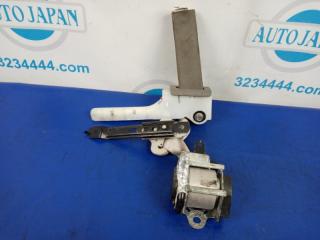 Ремень безопасности передний левый LEAF 10-17 ZE0