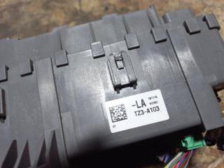 Блок предохранителей салон TLX 14-17 Седан