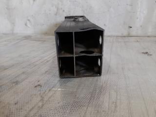 Кронштейн усилителя переднего бампера передний правый LS460 06-12 2011 Седан 4.6 1UR-FSE