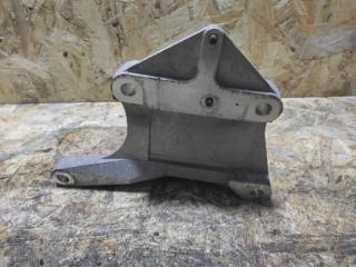 Кронштейн промежуточного вала правый ROGUE 08-15 2011 2.5 QR25DE