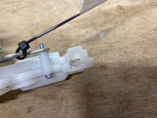 Замок крышки багажника задний JEEP CHEROKEE 14- Wagon 2.4L I4 FI DOHC 16V NF4