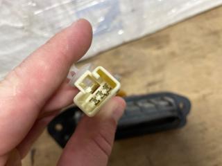 Кнопка открывания багажника наружная задняя MITSUBISHI OUTLANDER GF 12- Внедорожник 2.4