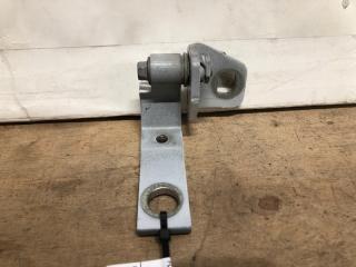 Петля двери верхняя передняя правая FOCUS 10-18 2012 Хетчбек 2.0L GDI I4 flex fuel engine