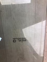 Стекло двери переднее левое NISSAN NV200 USA 13- M20XUS 2.0 MR20DE