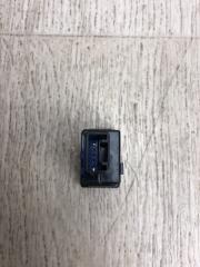 Кнопка открывания багажника внутренняя TOYOTA RAV4 13-19 ZSA42 2.0 3ZRFE