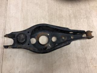 Рычаг задней подвески поперечный нижний правый RAV4 13-19 2017 ZSA42 2.0 3ZRFE