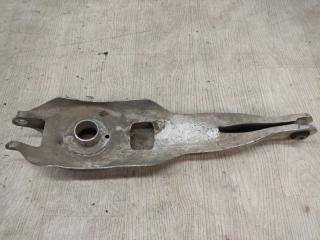 Рычаг задней подвески поперечный нижний 200 14-16 2016 UF 2.4 ED6