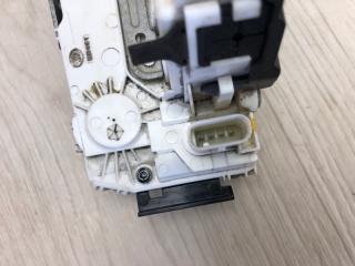 Замок двери задний левый CHEROKEE 14- 2014 KL 3.2 EHB