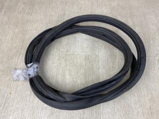 Уплотнитель двери PORSCHE CAYENNE 10-18 958 3.0 M06.EC