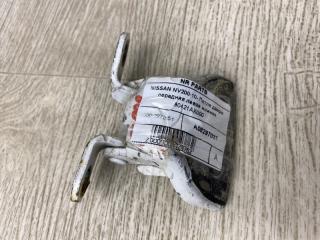 Петля двери нижняя передняя правая NISSAN NV200 USA 13- 2015