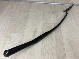 Поводок стеклоочистителя передний правый ELANTRA AD 16- 2016 AD 2.0 G4NH