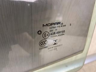 Стекло двери заднее левое 200 14-16 2015 UF 2.4 ED6