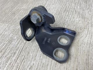 Петля двери нижняя левая CHRYSLER 200 14-16 UF 2.4 ED6