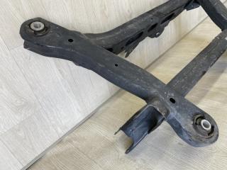 Балка задней подвески 200 14-16 2015 UF 2.4 ED6