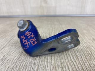 Фото запчасти петля двери верхняя правая CHRYSLER 200 14-16 2015 Б/У запчасть Запчасть петля двери верхняя правая CHRYSLER 200 14-16 2015