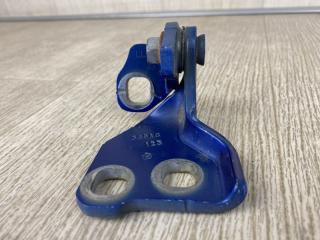 Петля двери нижняя левая 200 14-16 2015 UF 2.4 ED6