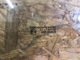 Стекло двери переднее левое NISSAN NV200 USA 13- Минивэн 2.0L 4