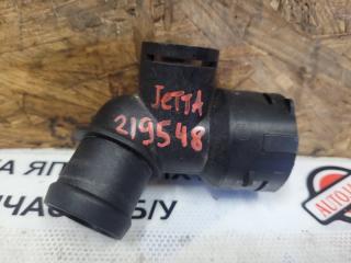 Фланец системы охлаждения VOLKSWAGEN JETTA USA 10-17 2017