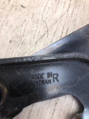 Петля капота правая VOLKSWAGEN JETTA USA 10-17 162 CBTA 2.5L