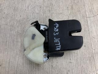 Замок крышки багажника VOLKSWAGEN JETTA USA 10-17 2011