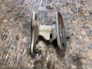 Петля двери нижняя передняя левая INFINITI QX30 16-20 2019