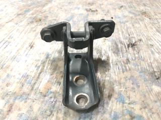 Петля двери верхняя передняя левая OUTLANDER 03-07 2006 Внедорожник 2.4 4G69