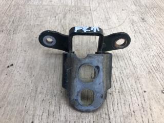 Петля двери верхняя передняя правая PATRIOT 10-17 2010 MK74 2.0 ECN