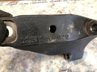 Кронштейн двигателя правый SIENNA 11-16 2015 Минивэн 3.5 2GR-FE