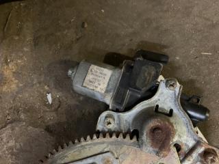 Стеклоподъемник задний правый FX S50 03-08