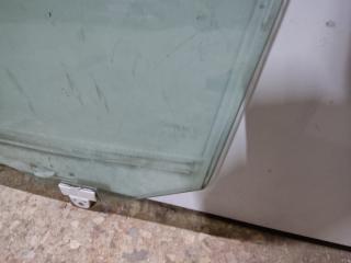 Стекло двери заднее левое ALTIMA L33 12-18 2014 L33 2.5